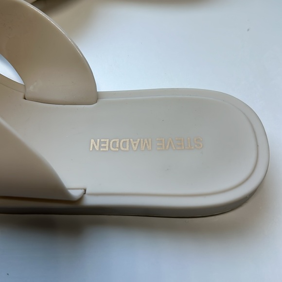 Steve Madden Sandals - Picture 2 of 3